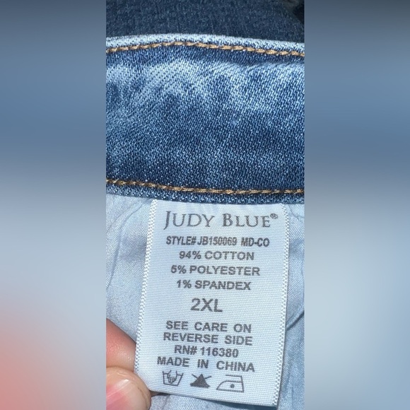 Judy Blue High Rise Star Embroidered Denim Shorts - Picture 11 of 12